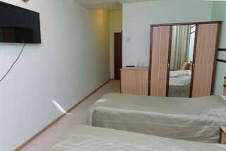 Санатории Arzni Health Resort Арзни Спальное место в общем номере с 2 кроватями: лечение включено-5