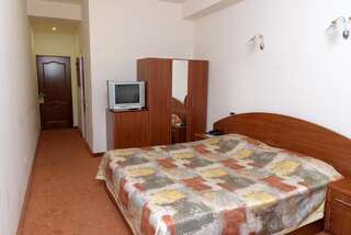 Санатории Arzni Health Resort Арзни Стандартный двухместный номер с 1 двуспальной или 2 отдельными кроватями, лечение включено-6